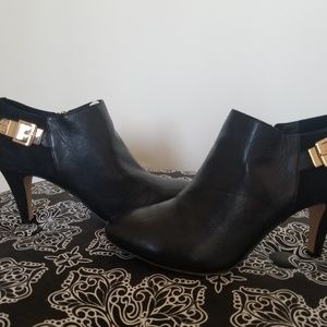 Vince camuto Booties